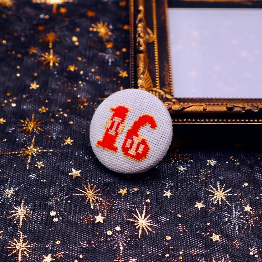 【オーダー可能】イニシャル　くるみボタンのヘアゴム　クロスステッチ刺繍　侍ジャパン | 2枚目